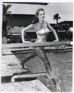 Janet Leigh feet photo thumbnail