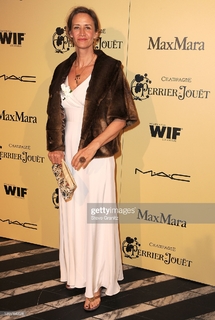 Janet McTeer feet photo 13