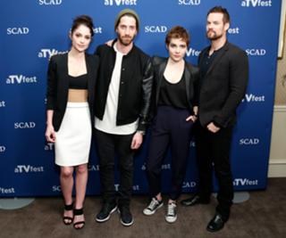 Janet Montgomery feet photo thumbnail