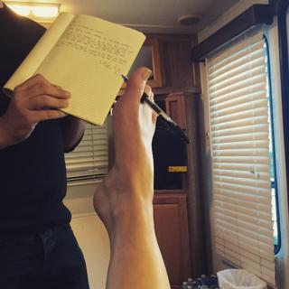 Janet Montgomery feet photo thumbnail