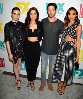 Janet Montgomery feet photo thumbnail