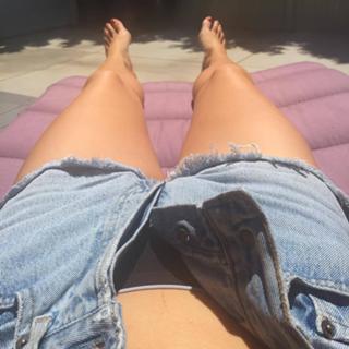 Janet Montgomery feet photo thumbnail
