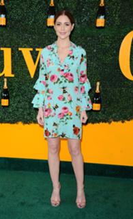 Janet Montgomery feet photo thumbnail