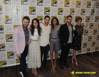Janet Montgomery feet photo thumbnail