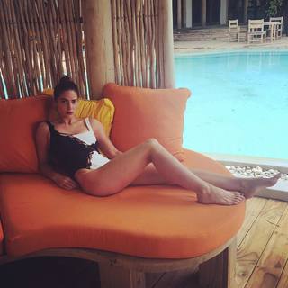 Janet Montgomery feet photo thumbnail
