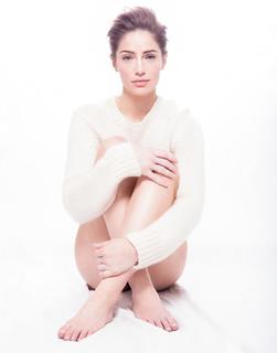 Janet Montgomery feet photo thumbnail