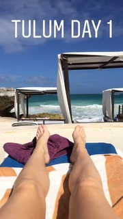 Janet Montgomery feet photo thumbnail