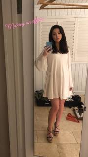 Janet Montgomery feet photo thumbnail