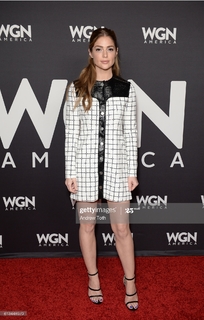 Janet Montgomery feet photo thumbnail