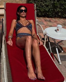 Janet Montgomery feet photo thumbnail