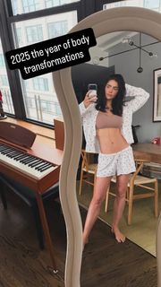 Janet Montgomery feet photo 5