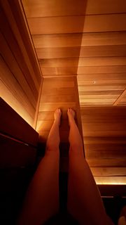 Janet Montgomery feet photo 4