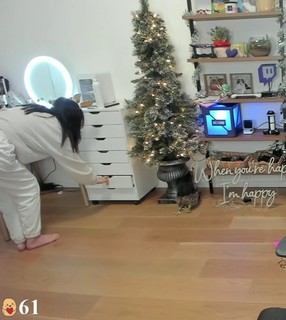 Janet Xu feet photo 9