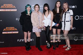Janet Xu feet photo 8