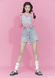 Jang Won-young feet photo thumbnail