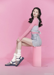 Jang Won-young feet photo thumbnail