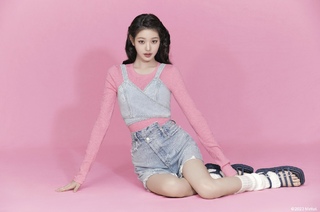 Jang Won-young feet photo thumbnail