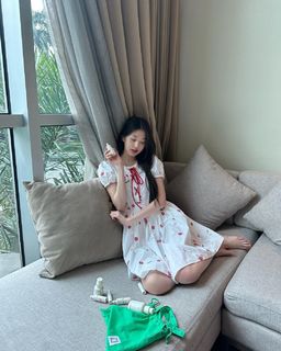 Jang Won-young feet photo thumbnail