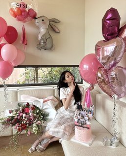 Jang Won-young feet photo thumbnail