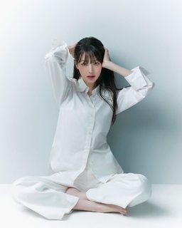 Jang Won-young feet photo thumbnail
