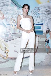 Jang Won-young feet photo thumbnail