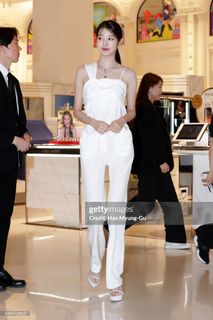 Jang Won-young feet photo thumbnail