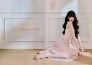 Jang Won-young feet photo 1