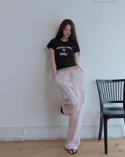 Jang Won-young feet photo 14
