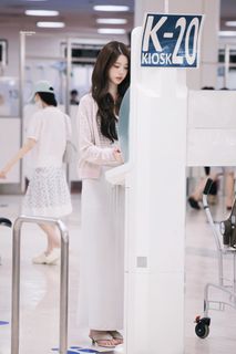 Jang Won-young feet photo 4