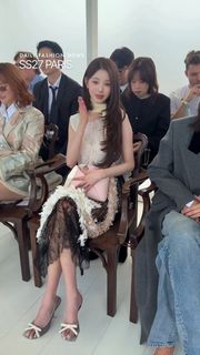 Jang Won-young feet photo 13