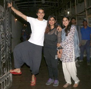 Janhvi Kapoor feet photo thumbnail