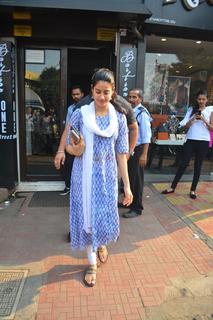 Janhvi Kapoor feet photo thumbnail