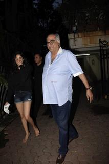 Janhvi Kapoor feet photo thumbnail