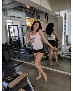 Janhvi Kapoor feet photo thumbnail