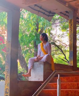 Janhvi Kapoor feet photo thumbnail