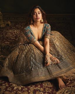 Janhvi Kapoor feet photo thumbnail