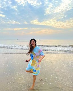 Janhvi Kapoor feet photo thumbnail