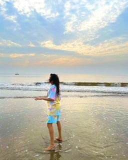 Janhvi Kapoor feet photo thumbnail
