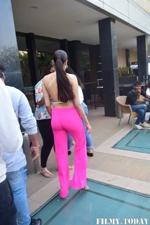 Janhvi Kapoor feet photo thumbnail