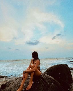 Janhvi Kapoor feet photo thumbnail