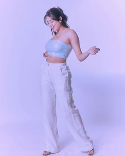 Janhvi Kapoor feet photo thumbnail