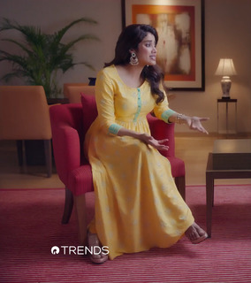 Janhvi Kapoor feet photo thumbnail