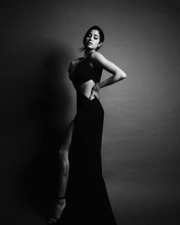 Janhvi Kapoor feet photo thumbnail
