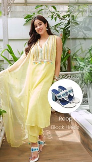Janhvi Kapoor feet photo thumbnail