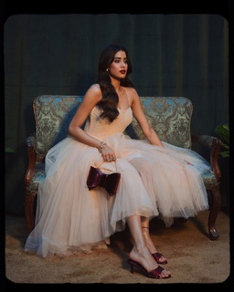 Janhvi Kapoor feet photo thumbnail