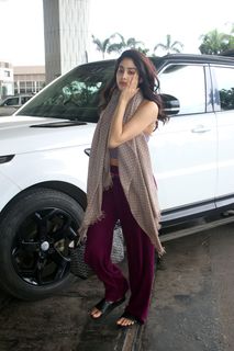 Janhvi Kapoor feet photo thumbnail