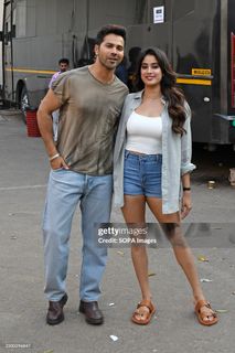 Janhvi Kapoor feet photo thumbnail