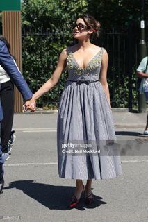 Janhvi Kapoor feet photo thumbnail