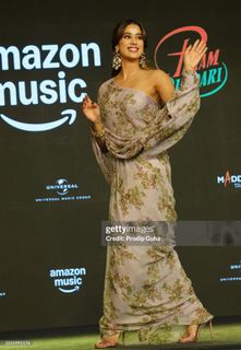 Janhvi Kapoor feet photo thumbnail