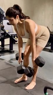 Janhvi Kapoor feet photo thumbnail